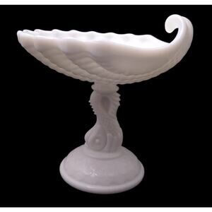 Vtg Imperial Milk Glass Koi Fish And Clam Shell Compote Dish